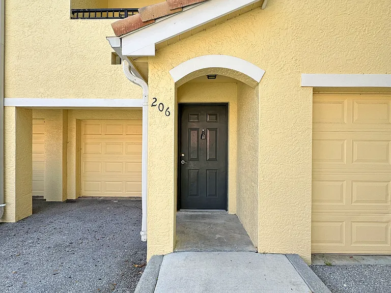 152 SW Peacock Blvd #206 — Photo 3
