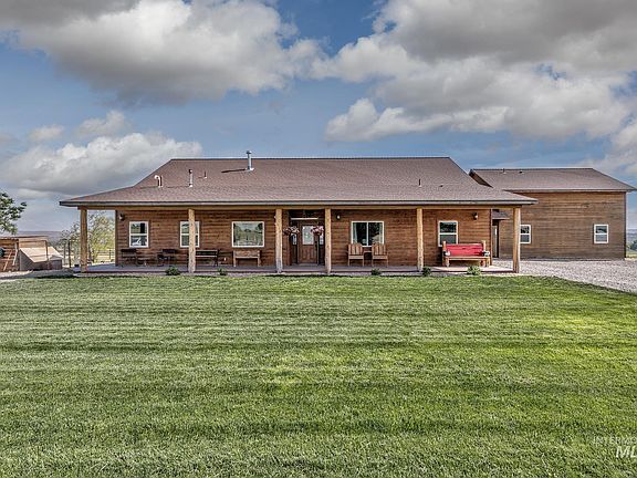 2nd image of 2175 Graham Blvd