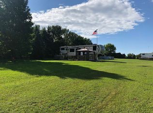 98 Whites Ln, Grand Isle, VT 05458