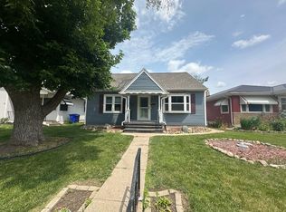 2431 2nd St SW, Cedar Rapids, IA 52404