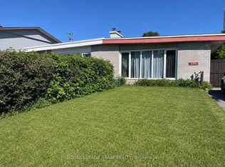 2383 Walkley Rd, Ottawa, ON K1G3H1