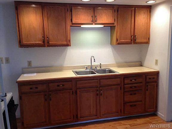 3rd image of 3525 Warner Dr