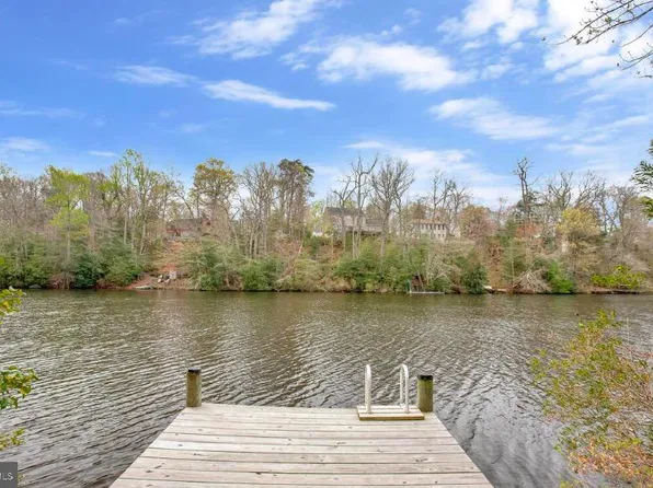 11624 Deadwood Dr, Lusby, MD 20657