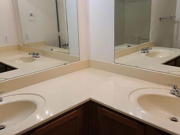 5th image of 2805 Dana Ln