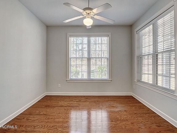 3rd image of 1133 Greensview Cir