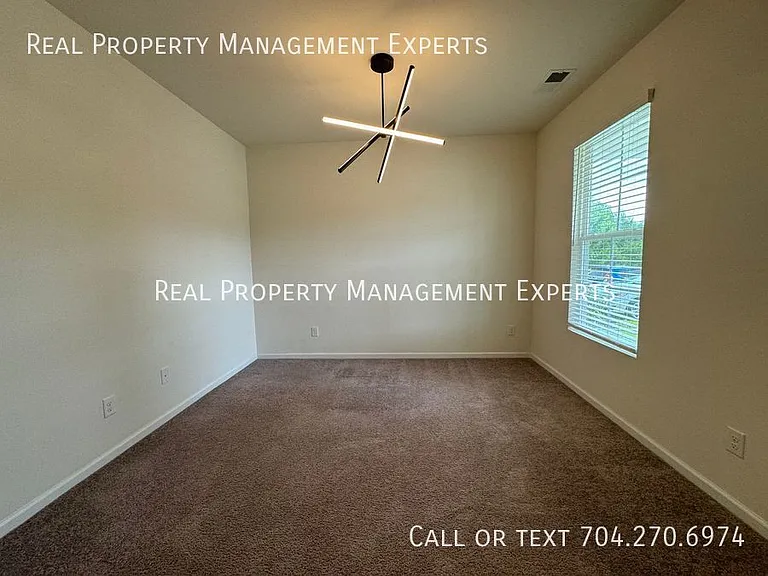 3227 Selwyn Landing Dr — Photo 16