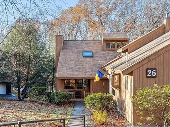 5 W Parish Ct, Haverhill, MA 01832