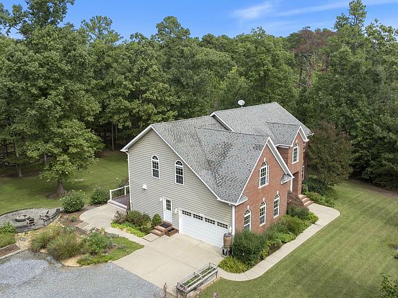 3rd image of 20945 Greenwell Way