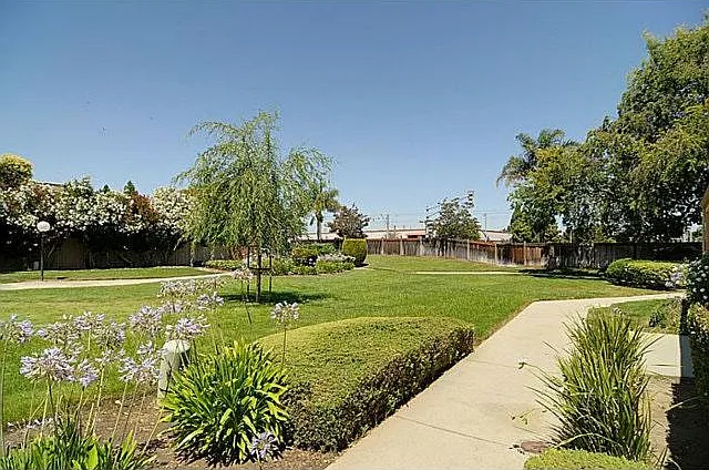 5090 Plaza Corona — Photo 19