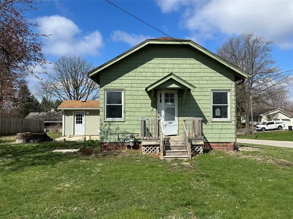 1005 E 10th St S, Newton, IA 50208