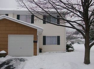 522 Alton Ct, Carol Stream, IL 60188