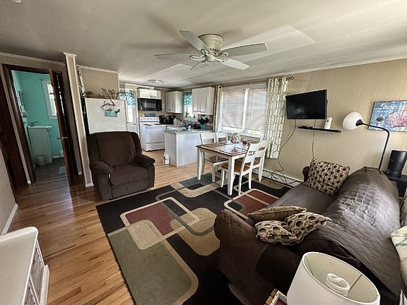 3rd image of 1 Thorwald Ave