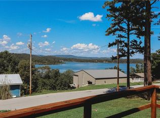 18457 Coppermine Rd, Rogers, AR 72756