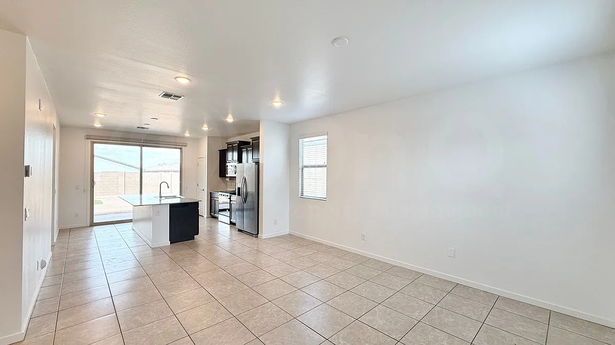3 bed, 2.0 bath, 1288 sqft, $1,775 — Photo 4