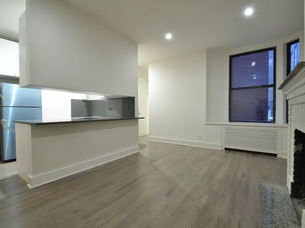 121 Madison Avenue image 1 of 9