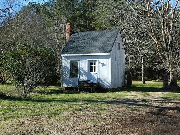3rd image of 228 Coppahaunk Ave