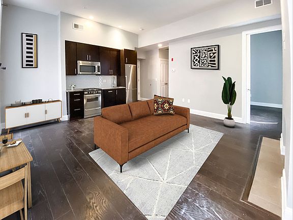 5th image of 115 S 21st St APT 2