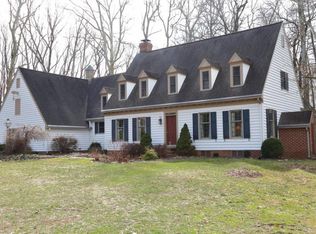 4 Creekwood Dr, Lancaster, PA 17602