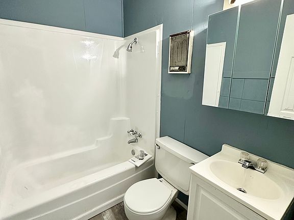 2nd image of 123 Town Homes Dr