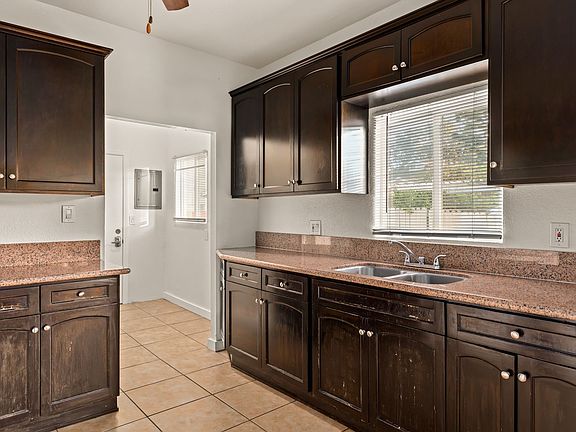 5th image of 2928-2930 1/2 Walton Ave #2928