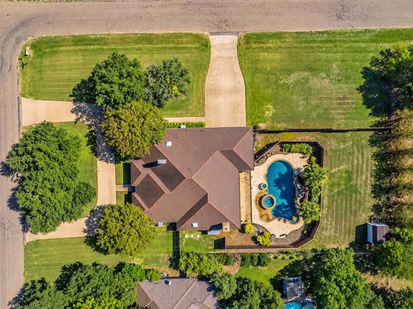 610 Shallow Creek Dr, Red Oak, TX 75154