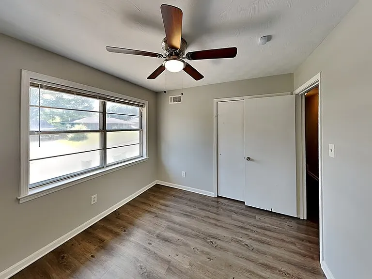 668 Brakebill Ave — Photo 12