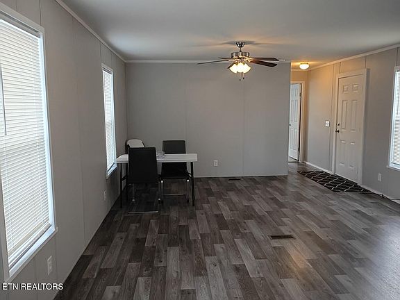 4th image of 222 Braddock St