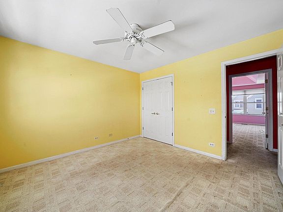 3rd image of 1802 W Diversey Pkwy APT D