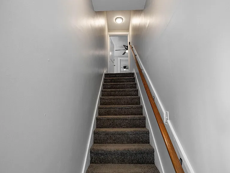 2401 Dartmouth Ave N #B — Photo 6