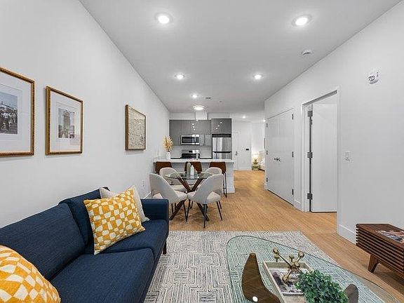 2nd image of 30.2 Vroom St #303