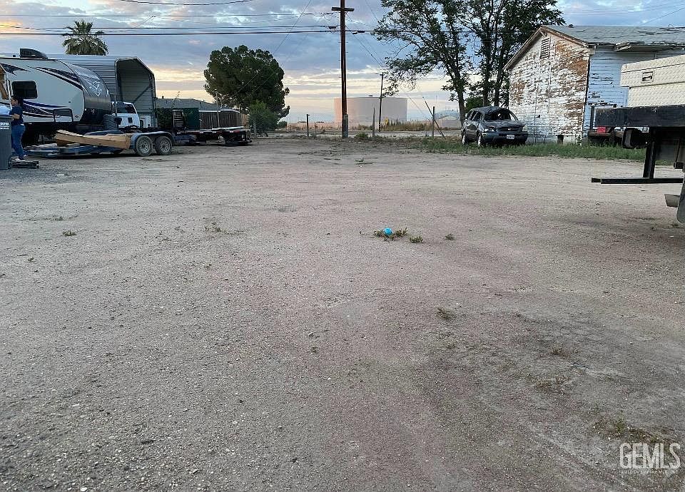 1st image of 264 E 1st St