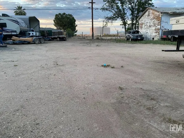 264 E 1st St, Buttonwillow, CA 93206
