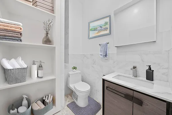 Rented by Vector New York, LLC | media 10