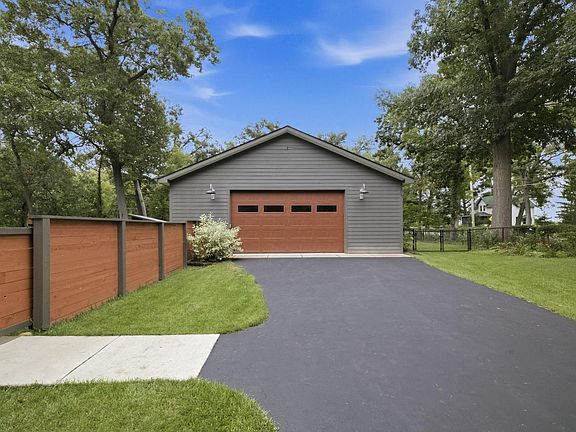 3rd image of 1404 Del Oaks LANE