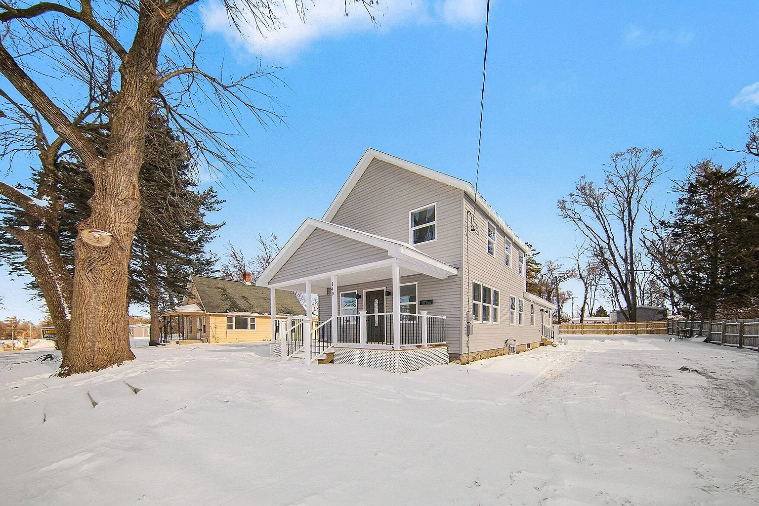149 Mantle Ave photo 1