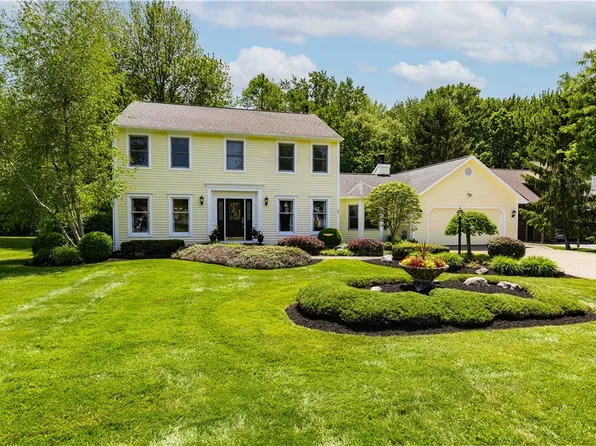 6510 Emilie Ln, East Syracuse, NY 13057