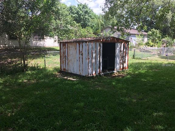 3rd image of 1554 N Pompano Ave
