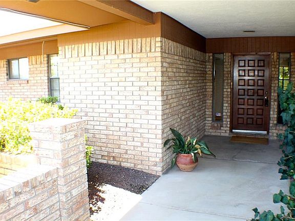 2nd image of 6613 Camino Fuente Dr