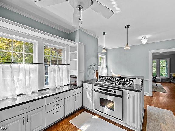 4th image of 3319 Kenmore Rd