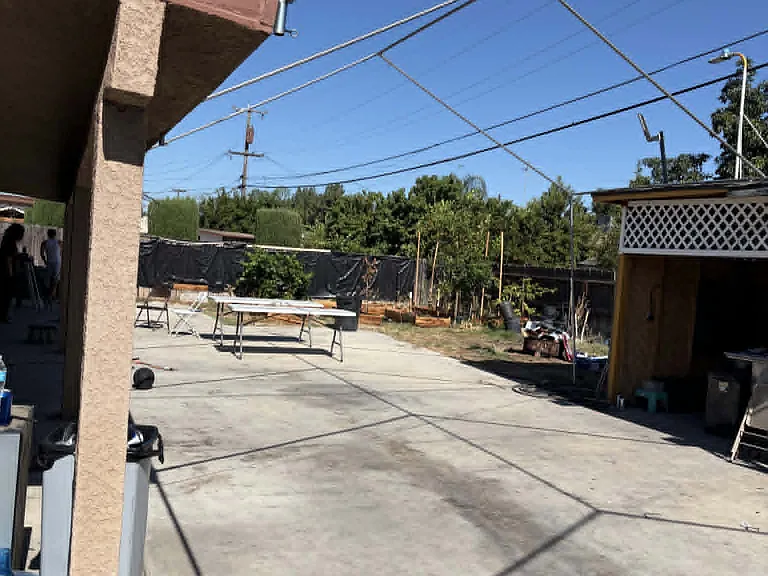 5383 E Clay Ave — Photo 2