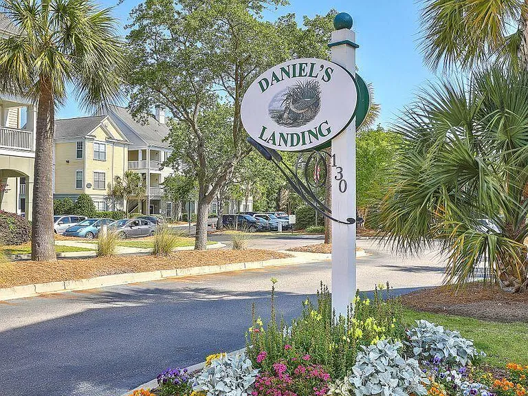 130 River Landing Dr #8101 — Photo 2