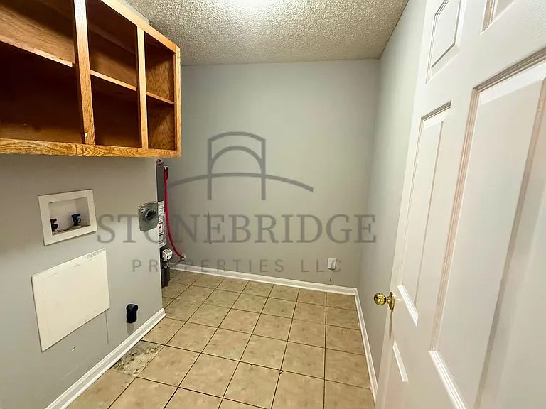 1425 Timber Cir — Photo 18