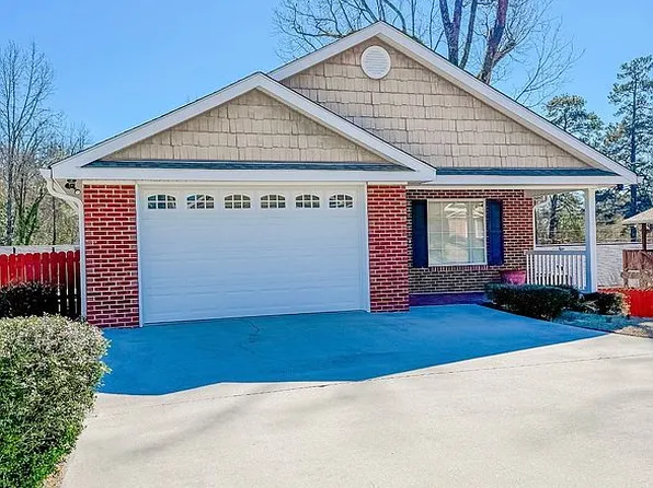 263 Pelham St, Alexander City, AL 35010