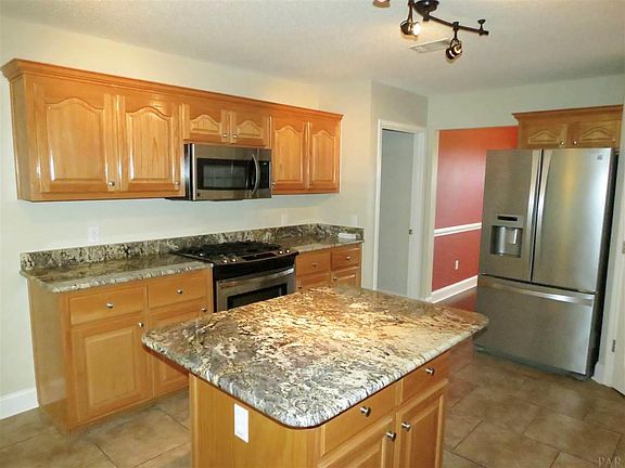 3rd image of 416 Megan Dr