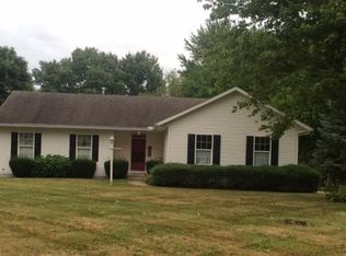 4325 Hilltop Dr, Barberton, OH 44203
