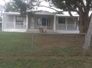 417 Lagoon Ct, Kenansville, FL 34739