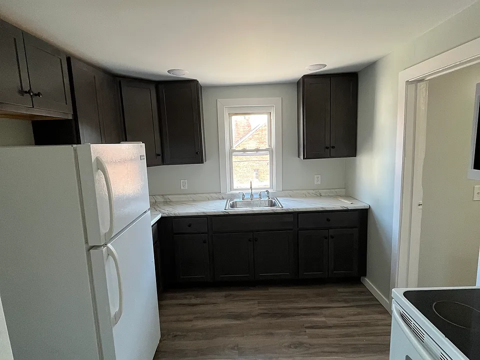 13 Pringle Ave #2