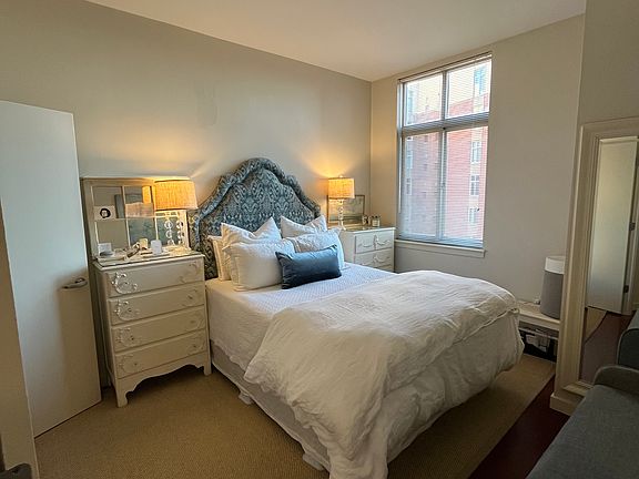 3rd image of 1000 New Jersey Ave SE APT 1005