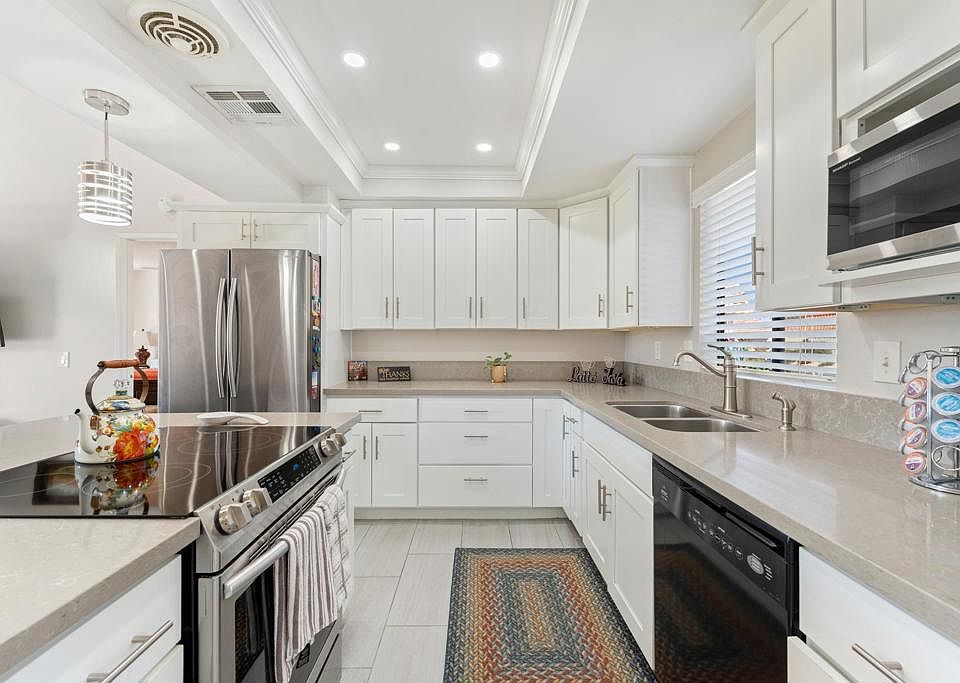 1st image of 40467 Bay Hill Way