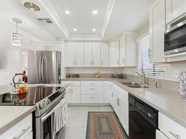 40467 Bay Hill Way, Palm Desert, CA 92211